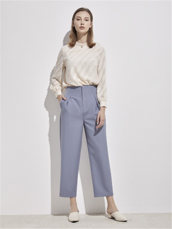 蓝色怎么搭配好看 假期穿出自己的美