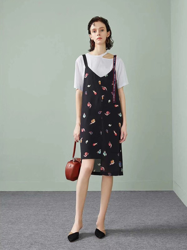 简约的气质造型怎么搭配 点占让你的造型更出挑