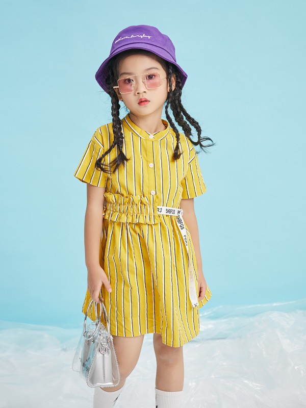 怎么运用黄色单品给宝宝打造潮感造型 西瓜王子为你支招
