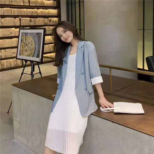 初秋西装怎么搭配更有范 get穿搭技巧提升衣品