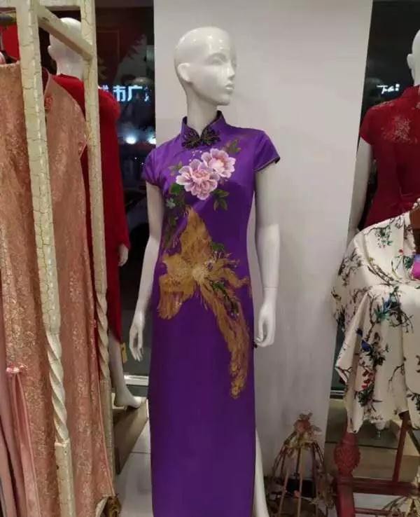 柏盈女装长平新店元旦佳节隆重开业