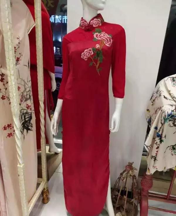 柏盈女装长平新店元旦佳节隆重开业