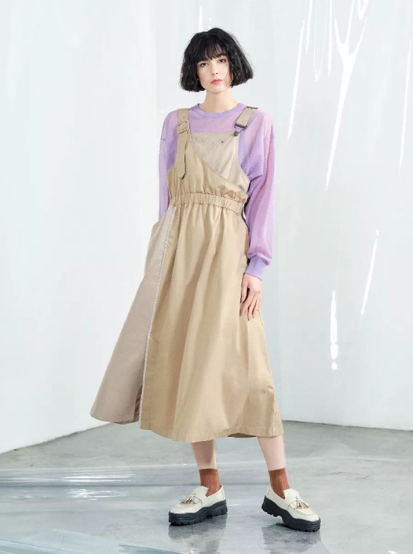 initial女装2020春装新款 跟我一起上太空