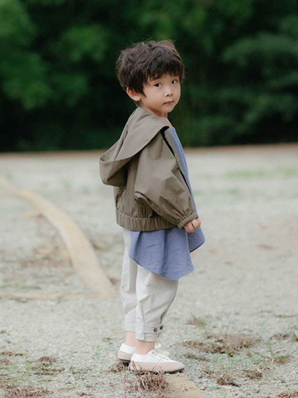 清新文艺风 小孩子穿的话也很合适哦