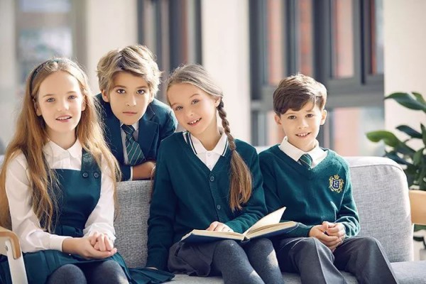 魔都聚首 品牌云集,2020中国校服年度首show,先干为敬