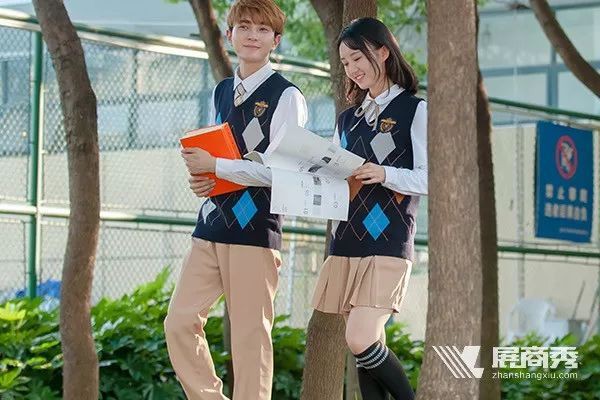 魔都聚首 品牌云集,2020中国校服年度首show,先干为敬