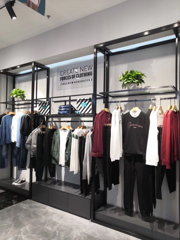 莎斯莱思男装湖北新店盛大开业!欢迎大家的进店选购!