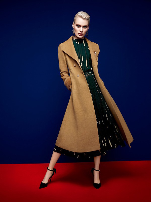 职业装有哪些时髦的搭配 LAI睐女装为你推荐