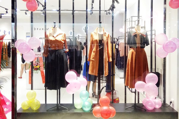 2020年开一家女装店怎么样 可之馨女装带你迈出第一步