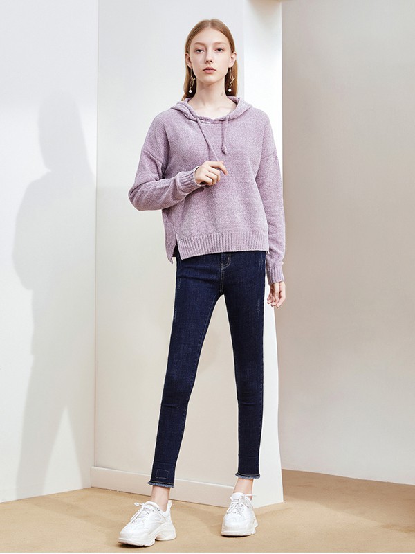 那些极具温柔的针织衫 更适合在秋天穿