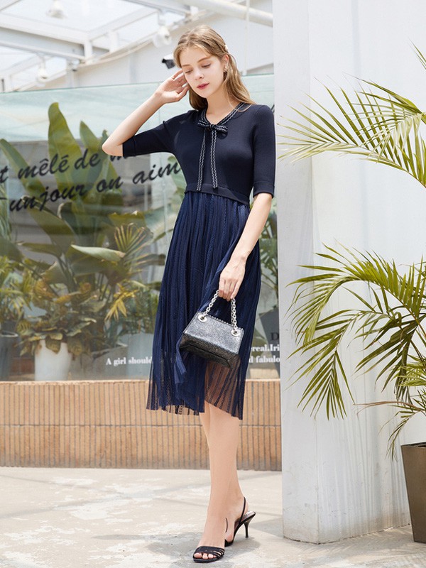 趁着大好秋日时光 尝遍春美多不同风格的连衣裙