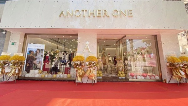 秋天去哪里逛街好 ANOTHER ONE女装江门新会店等你来!