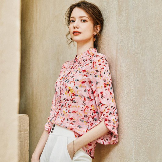 面面精彩处处有型 穿着戈蔓婷品牌女装到哪都是焦点