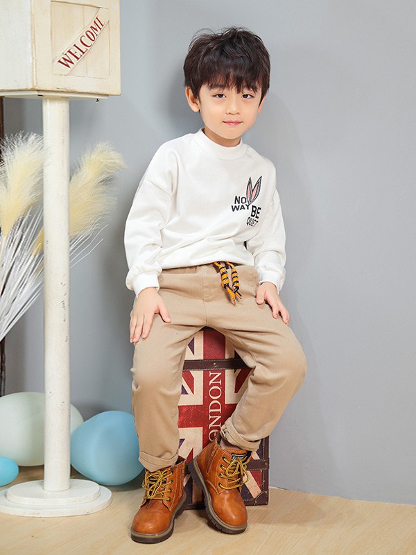 深秋季节 如何穿出元气有活力的感觉?