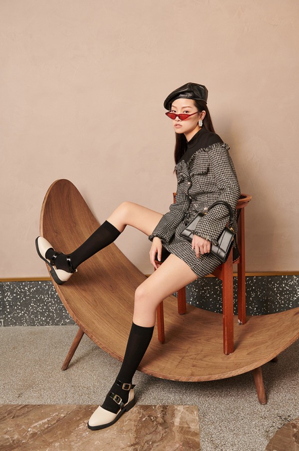 千鸟格元素的衣服怎么搭配 千鸟格套装穿起来好看吗