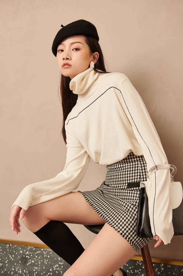 千鸟格元素的衣服怎么搭配 千鸟格套装穿起来好看吗