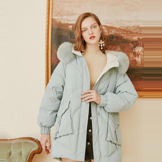 巧妙的服装点缀 戈蔓婷品牌女装让你处处透露着时尚感