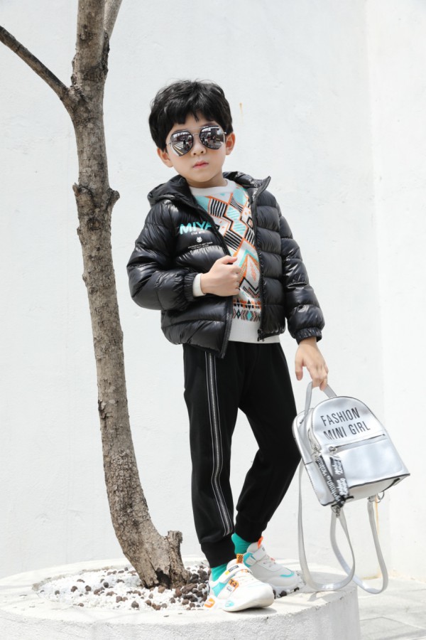 玛玛米雅童装深秋怎么穿搭更时尚潮流舒适呢?