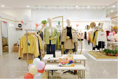 魅力绽放全国 样儿女装河南信阳万达店盛大开业!
