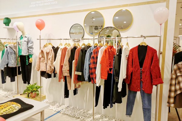 魅力绽放全国 样儿女装河南信阳万达店盛大开业!