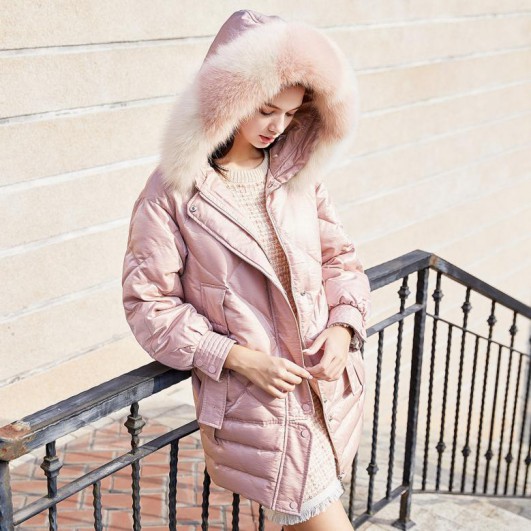 善于捕捉国际潮流之风 戈蔓婷开创女装的新纪元