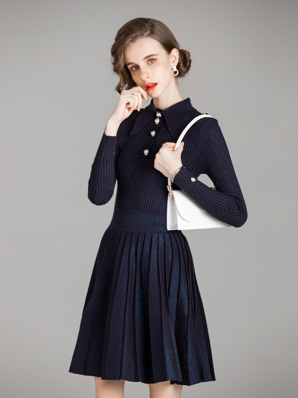 时尚秋日穿搭选择“容悦女装”更大气优雅