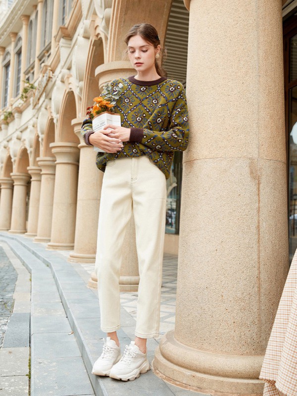 春美多时尚新品毛衣来袭 陪伴你整个秋冬