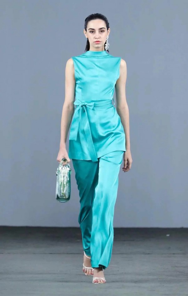 S/S 2021深圳时装周:朗黛国际 | 聚澎湃之活力 启新出发