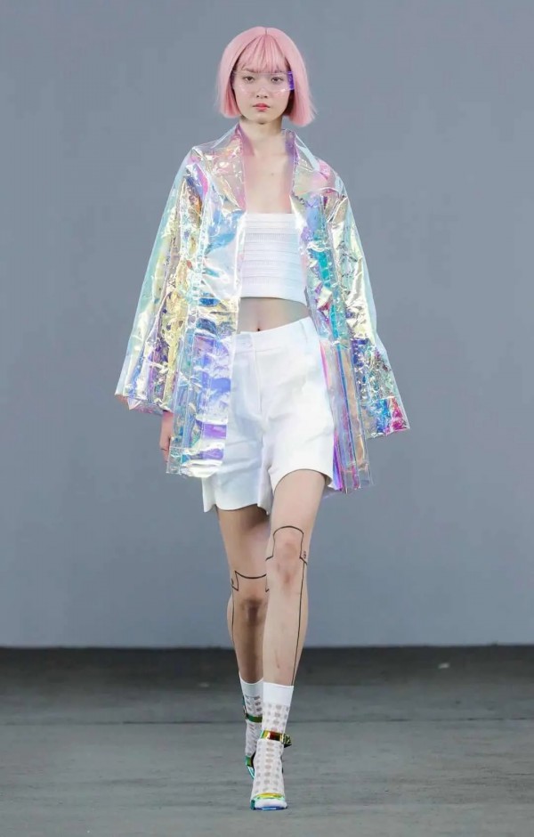 S/S 2021深圳时装周:朗黛国际 | 聚澎湃之活力 启新出发