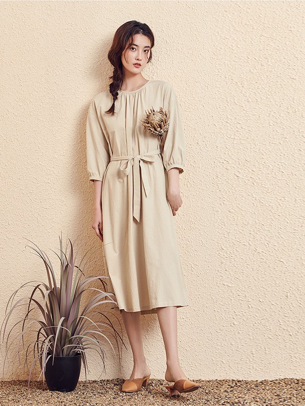 秋季温暖色系穿搭 新作女装穿出你的温柔气质