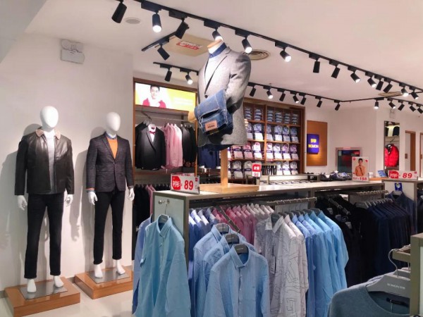 恭喜罗蒙新零售湖南省长沙市人民中路友阿百货店盛大开业