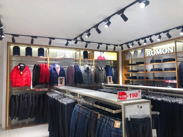 恭喜罗蒙新零售湖南省长沙市人民中路友阿百货店盛大开业