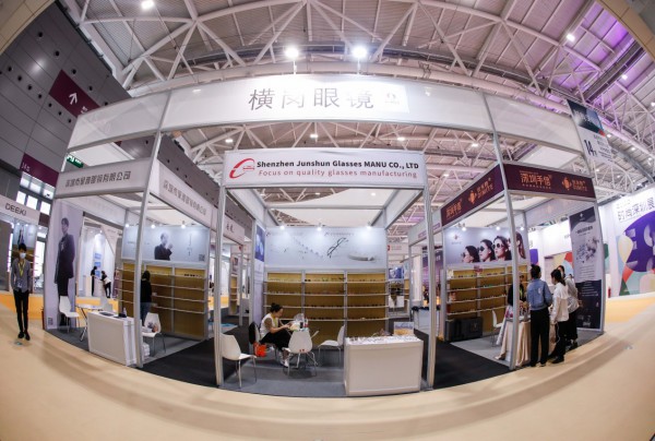 品牌横岗,魅力服饰