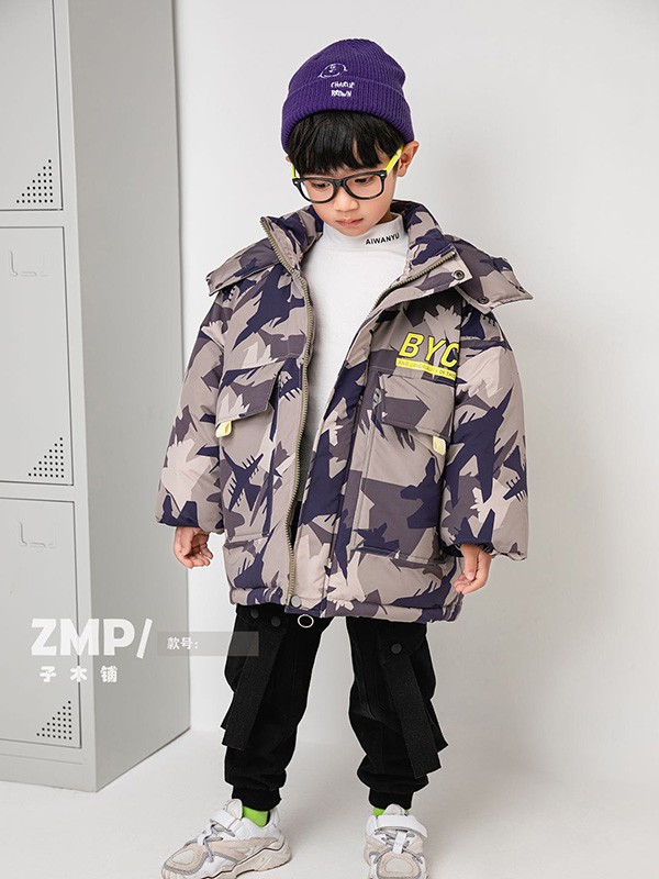 孩子的秋冬羽绒服选择“小神童”