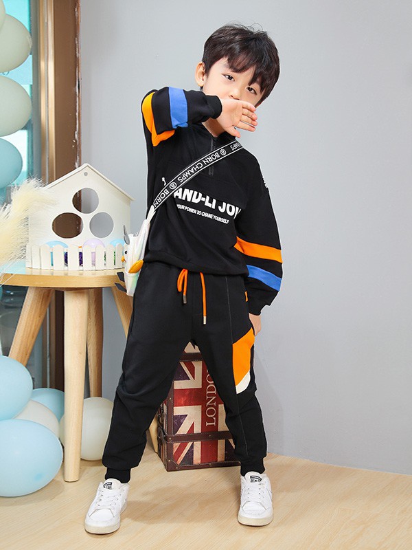 现在做童装生意 几岁童装最好卖?