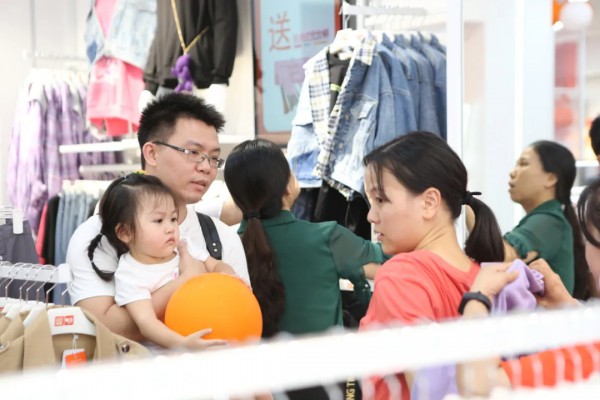 情歌服饰｜化州旗舰店盛装开业 !LOVE SONG