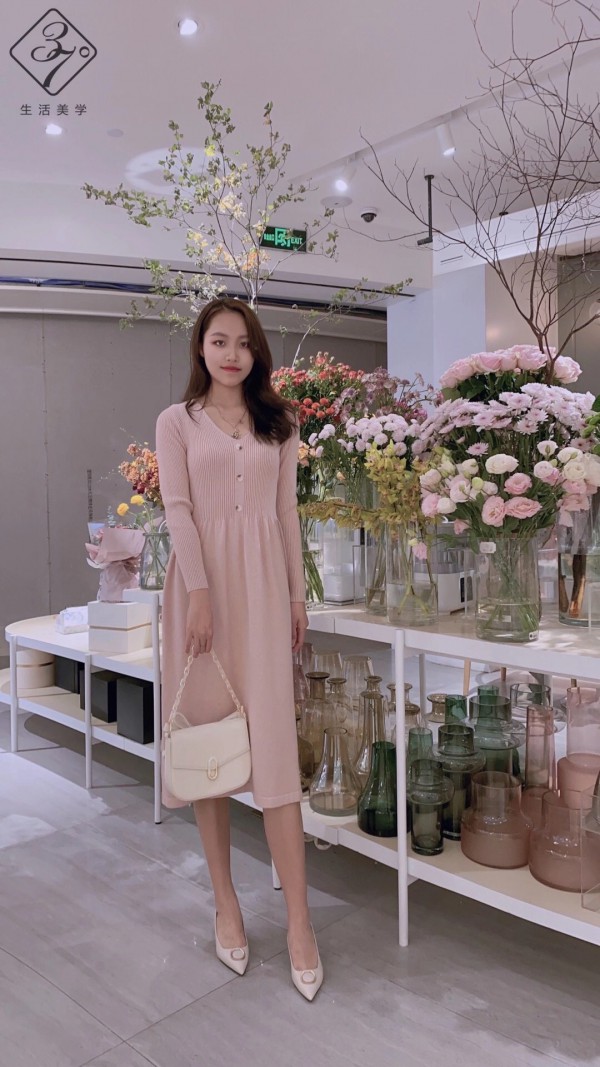 搭配首选37°生活美学女装 享受时尚女装乐趣!