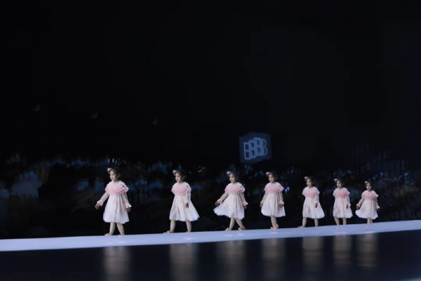 中影影视——春日市集ANNLAI安黎小镇新品发布会