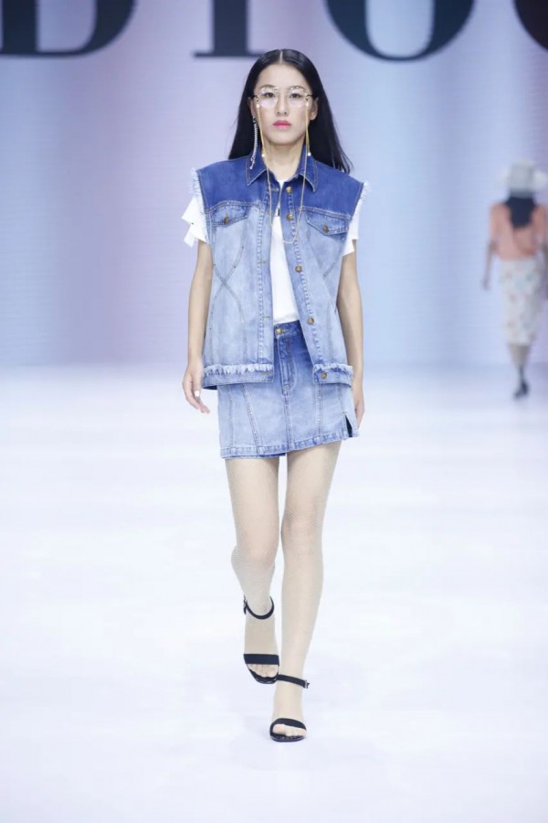 SOODYOOW欧丝蒂雅文女装品牌新品发布