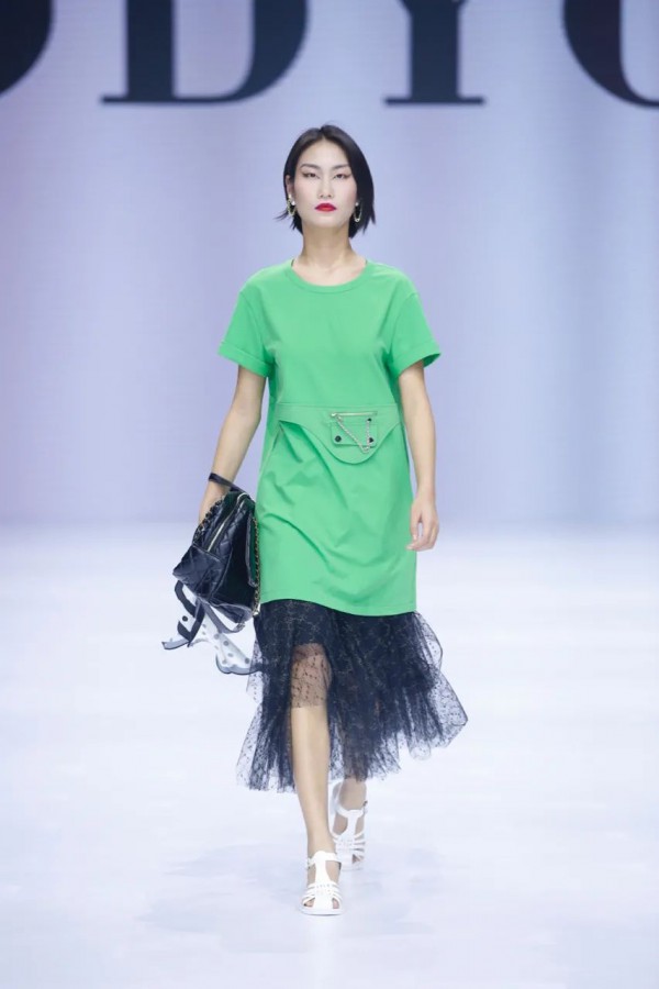 SOODYOOW欧丝蒂雅文女装品牌新品发布