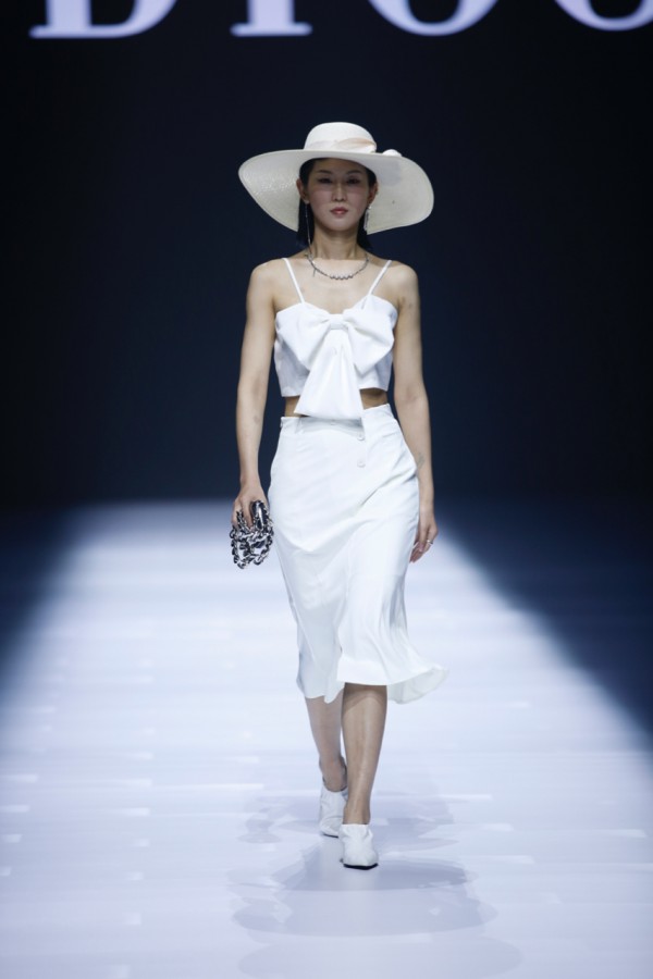 SOODYOOW欧丝蒂雅文女装品牌新品发布