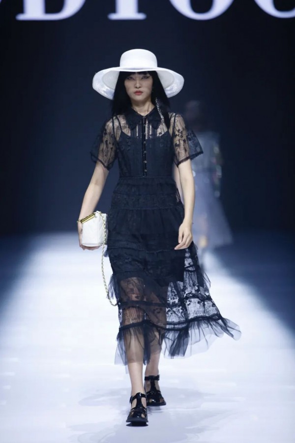 SOODYOOW欧丝蒂雅文女装品牌新品发布