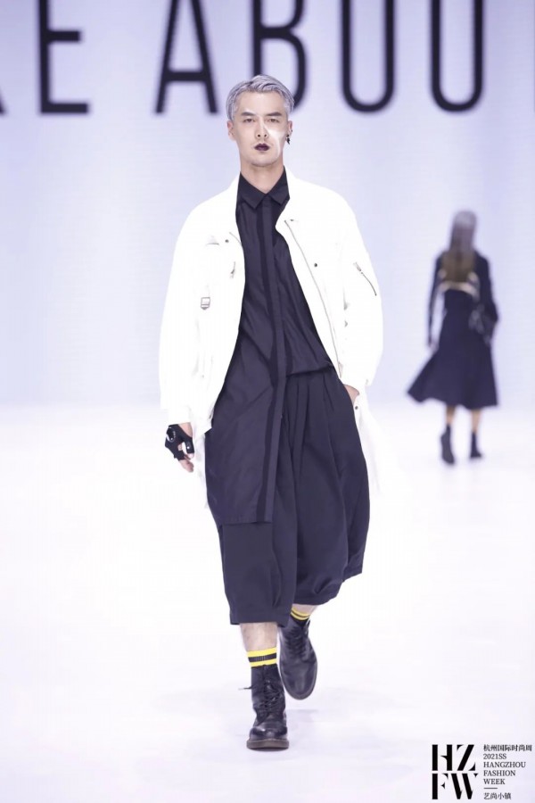 “不被左右”—唐卡2021SS FASHION SHOW