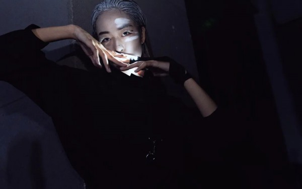 “不被左右”—唐卡2021SS FASHION SHOW