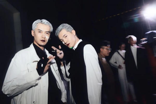 “不被左右”—唐卡2021SS FASHION SHOW