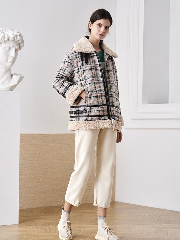 灯芯绒外套搭配 灯芯绒外套怎么搭配好看