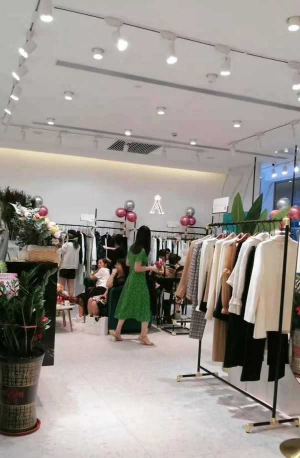 ANOTHER ONE中山古镇店盛大开业!祝:娟姐,邓总及团队生意兴隆!