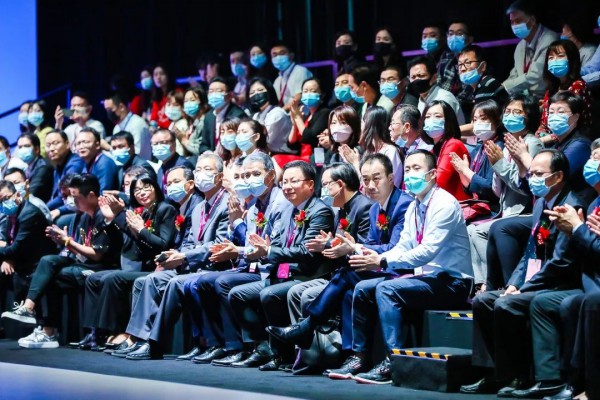 三展联动,未来已来!第22届Fashion Source深圳国际服装供应链博览会,第7届深圳原创设计时装周,Première Vision品锐至尚深圳展盛大开幕