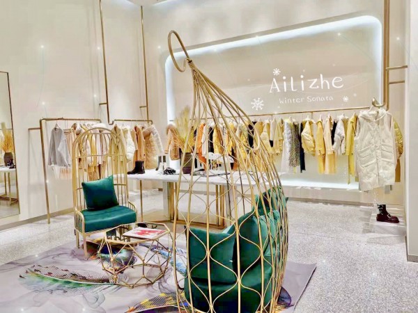 热烈祝贺艾丽哲女装重庆旗舰店开业!欢迎大家的光临!