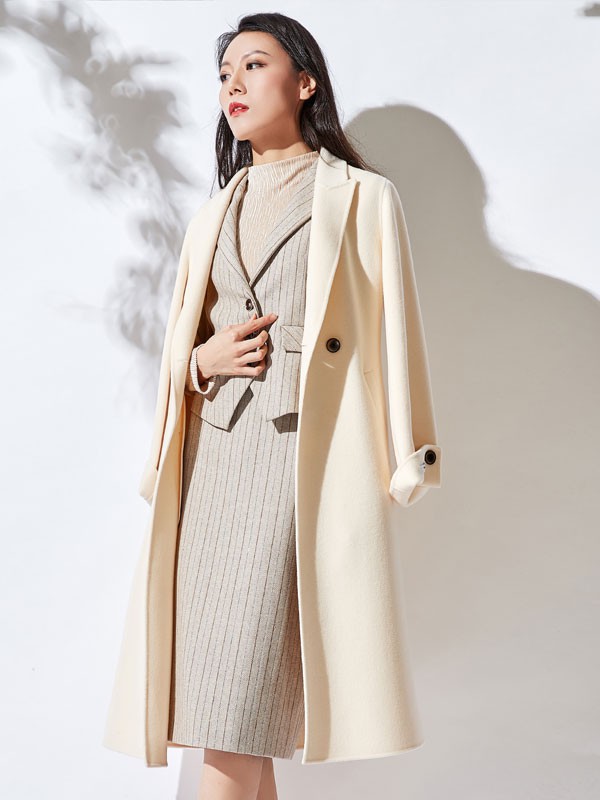 冬季气质大衣你值得入手 乔帛女装更懂你